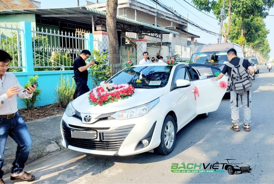 Wedding car rental at BÁCH VIỆT